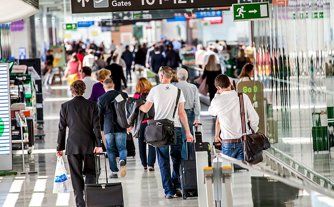 busy-dublin-airport-4147b478b73386836b47fff0000600727