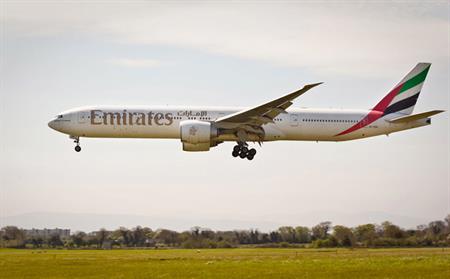 emirates-landing